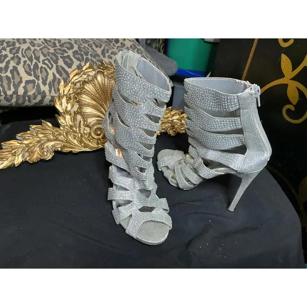 8.5 Glow Heels - Picture 2 of 2